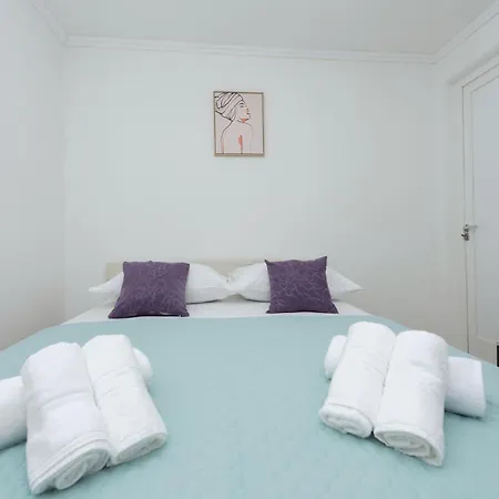 Violet Apartment Makarska