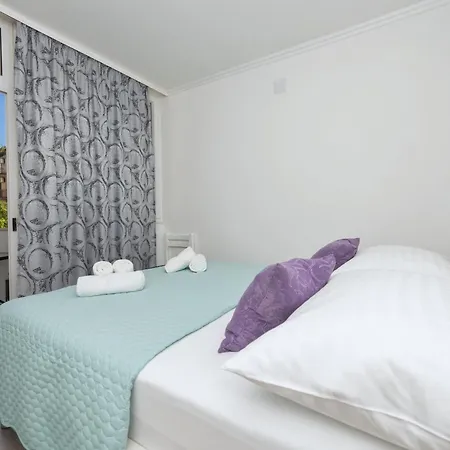 Violet Apartment Makarska