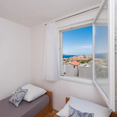 Violet * מאקרסקה