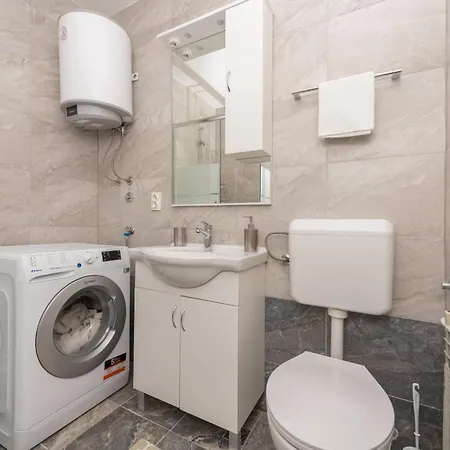 Apartment Violet Makarska