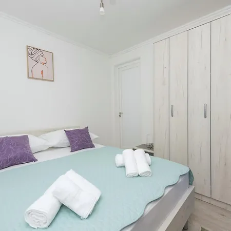 Violet Apartment Makarska