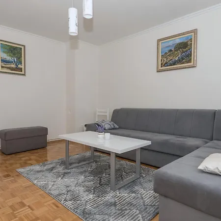 Apartman Violet *