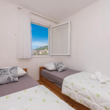 Violet Apartman