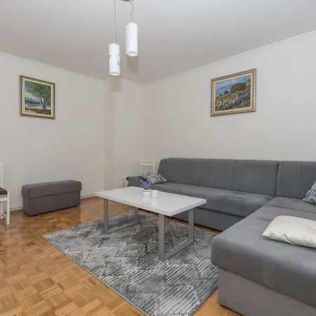Apartman Violet *